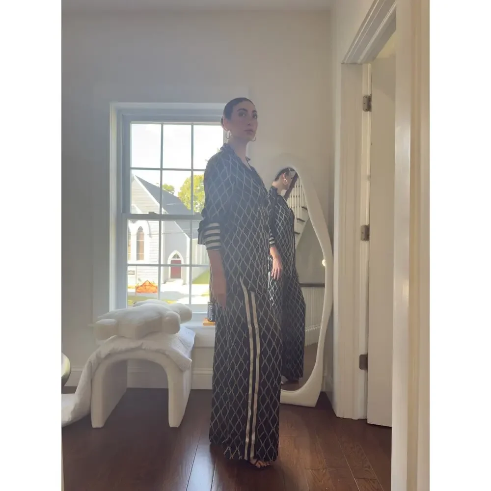 Shona Joy Silk Resort Collection Contrast Relaxed Shirt + Pants Set (Size 2/4) - Picture 4 of 12